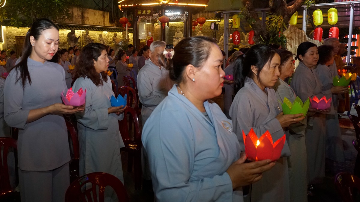 Toàn cảnh chương trình thuyết giảng tại chùa Huệ Hương