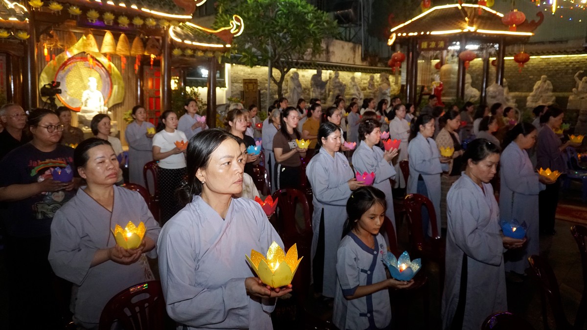 Toàn cảnh chương trình thuyết giảng tại chùa Huệ Hương